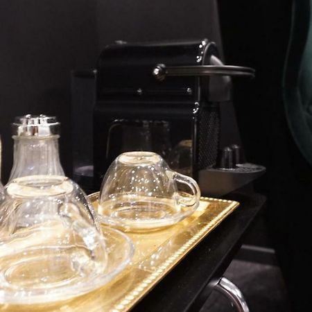 Exclusive Design Studio With Yard 아테네 외부 사진